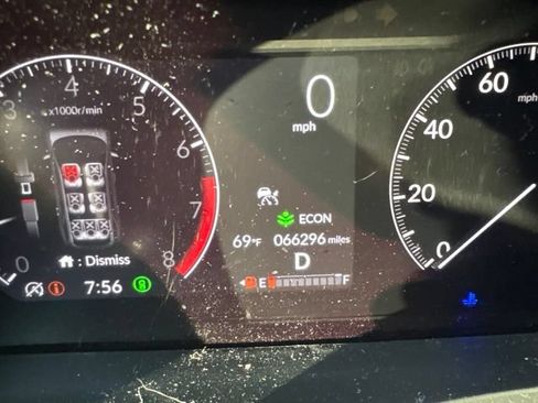 Used 2023 Honda Pilot TrailSport image 8