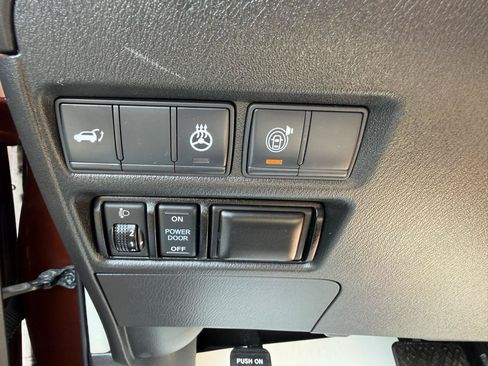 Used 2018 Nissan Armada Platinum w/ Captain Seat Package RWD image 28
