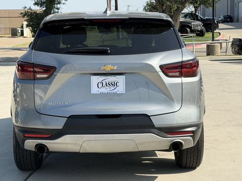 Used 2025 Chevrolet Blazer LT FWD image 5