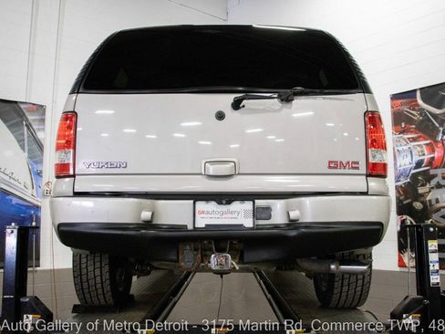 Used 2005 GMC Yukon Denali AWD/4WD image 20