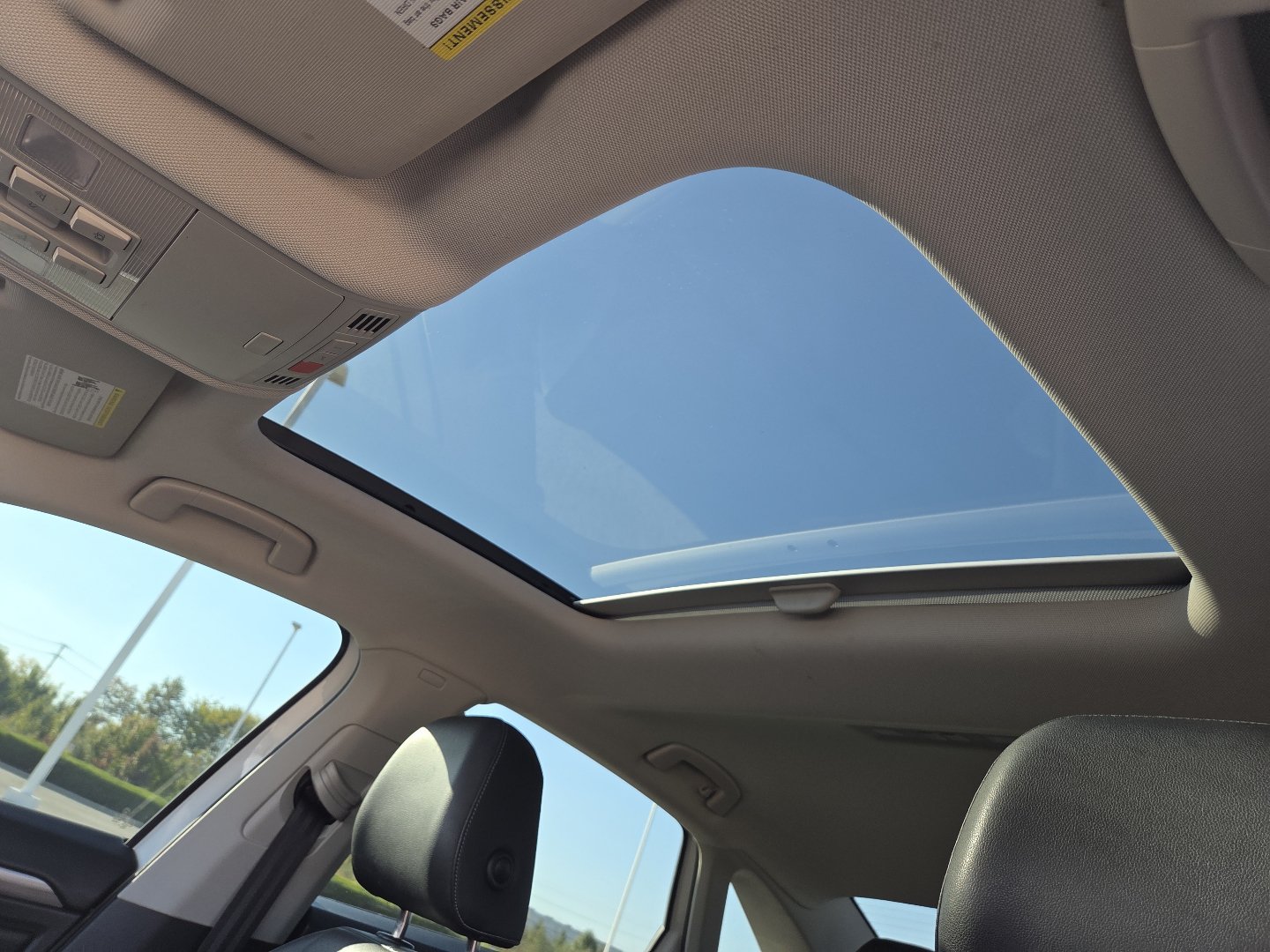 Used 2019 Volkswagen Jetta SEL FWD image 3