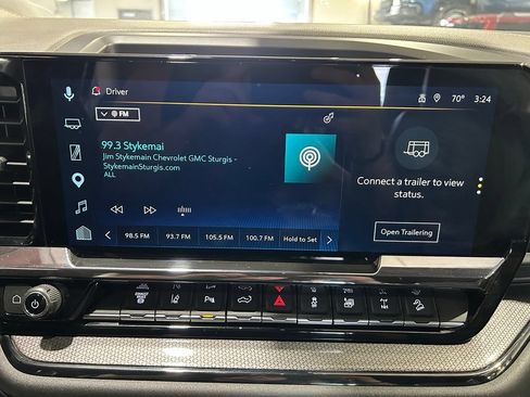 Used 2025 Chevrolet Silverado 2500 ZR2 w/ Technology Package AWD/4WD image 28
