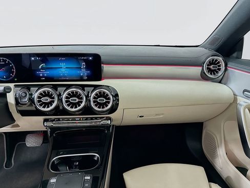 Used 2021 Mercedes-Benz CLA 250 image 20