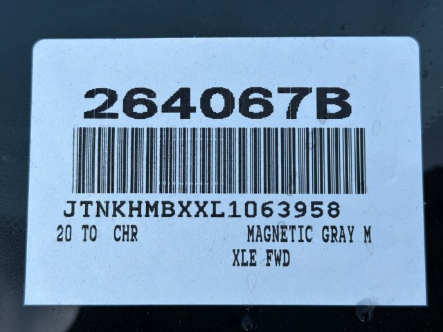 Used 2020 Toyota C-HR XLE FWD image 32
