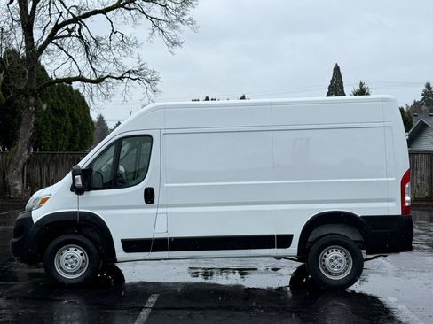 Used 2023 RAM ProMaster 1500 image 2
