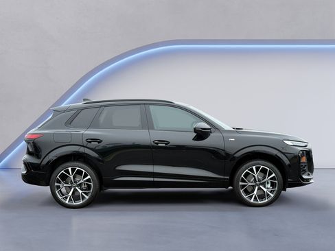 New 2026 Audi Q3 quattro 2.0T AWD/4WD image 5