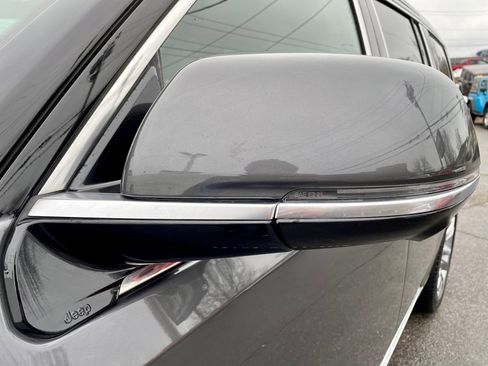 Used 2022 Jeep Grand Wagoneer Series I image 14