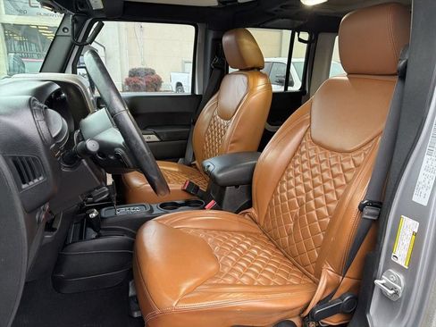 Used 2015 Jeep Wrangler Unlimited Sport w/ Quick Order Package 24S AWD/4WD image 41