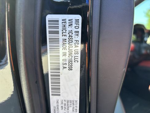 Used 2022 Dodge Durango SRT w/ Premium Interior Group AWD/4WD image 38