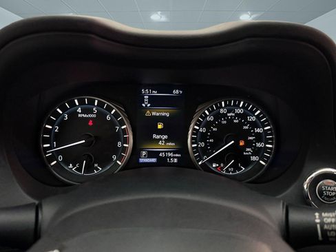Used 2023 INFINITI Q50 Luxe RWD image 16
