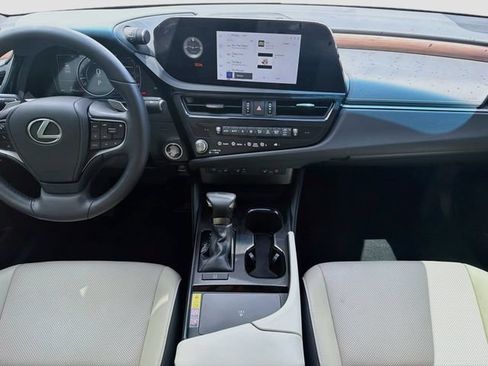 Used 2025 Lexus ES 350 w/ Premium Package FWD image 19