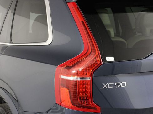 Certified 2023 Volvo XC90 T8 Plus w/ Protection Package Premier image 18