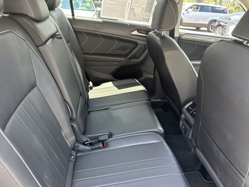 Used 2024 Volkswagen Tiguan SE FWD image 14
