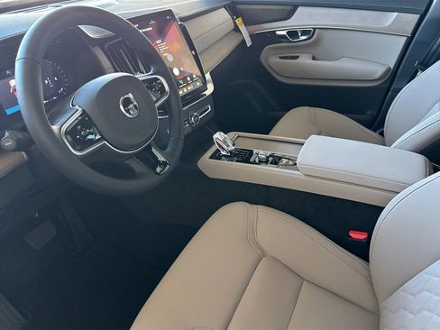 New 2026 Volvo XC90 B6 Plus w/ Protection Package Premier AWD/4WD image 11