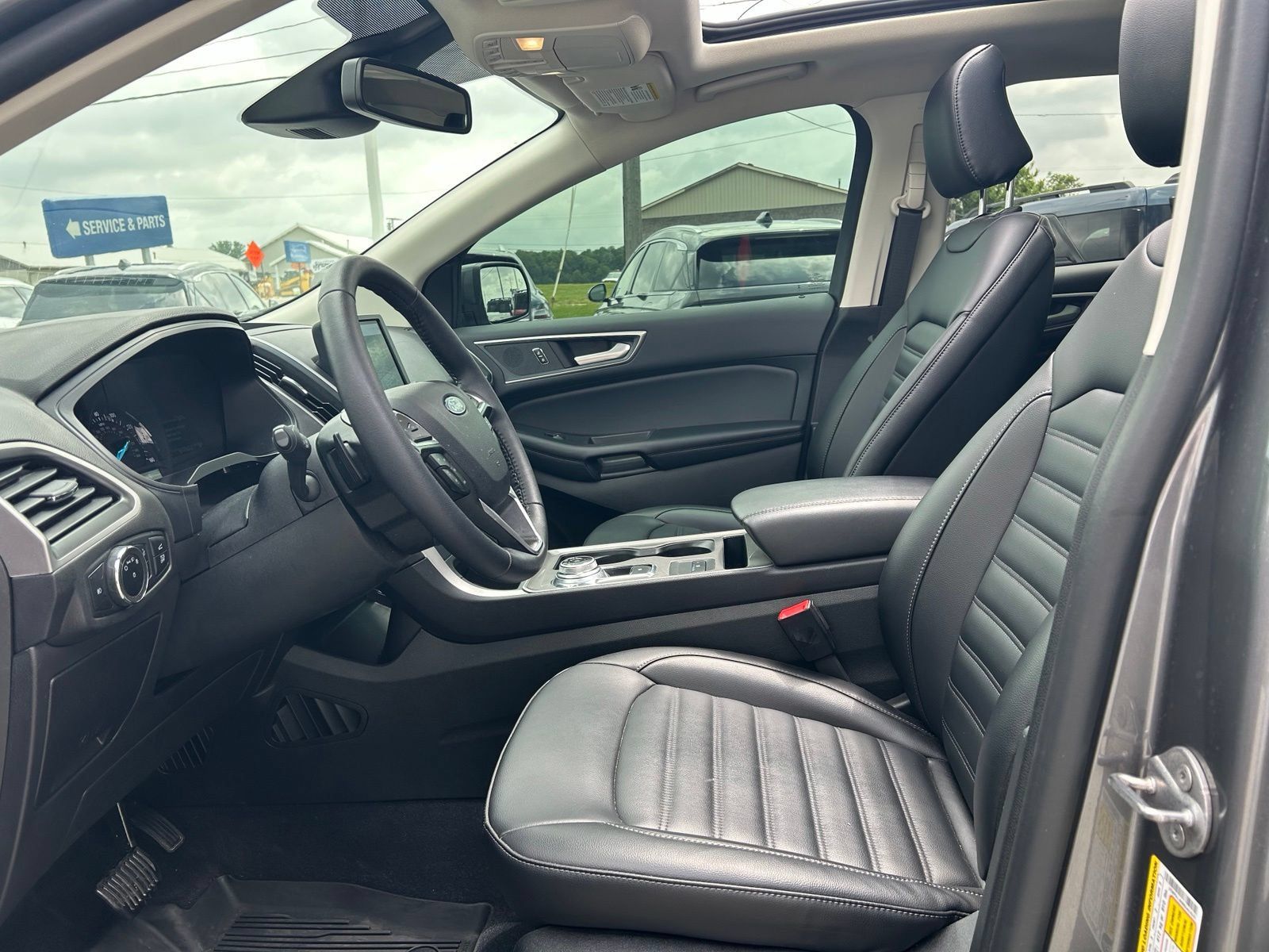 Used 2024 Ford Edge SEL w/ Convenience Package AWD/4WD image 11
