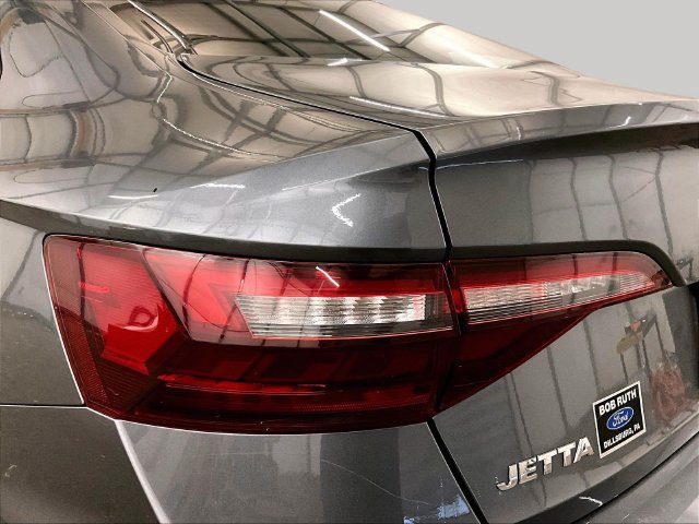 Used 2021 Volkswagen Jetta R-Line FWD image 29