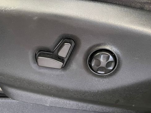 Used 2022 Chrysler Pacifica Touring-L image 31