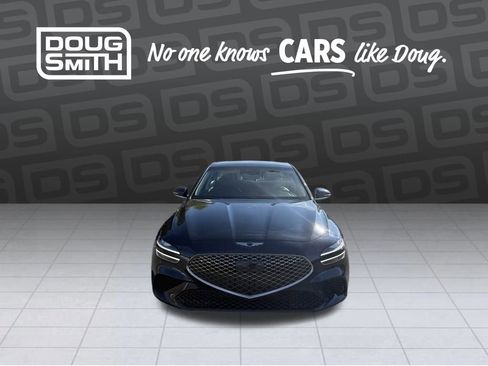 Used 2025 Genesis G70 2.5T image 8