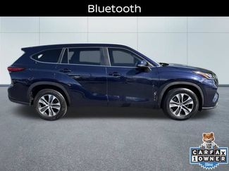 Used 2023 Toyota Highlander XLE FWD video 2
