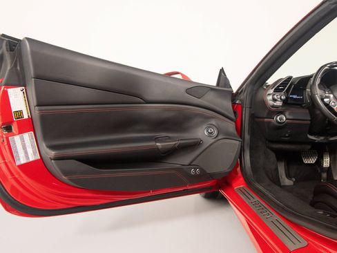 Certified 2018 Ferrari 488 Spider RWD image 19