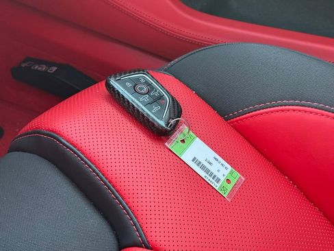 Used 2024 Chevrolet Corvette Stingray Premium Conv w/ Battery Protection Package image 35