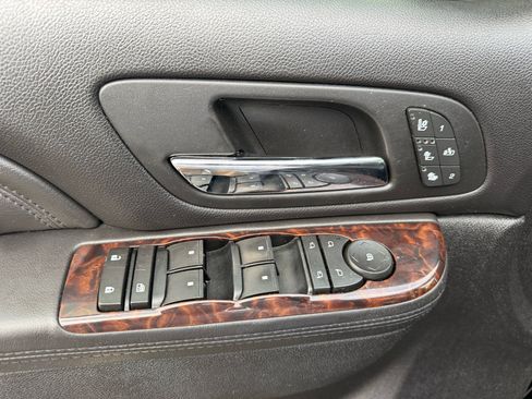 Used 2011 GMC Yukon XL Denali image 14