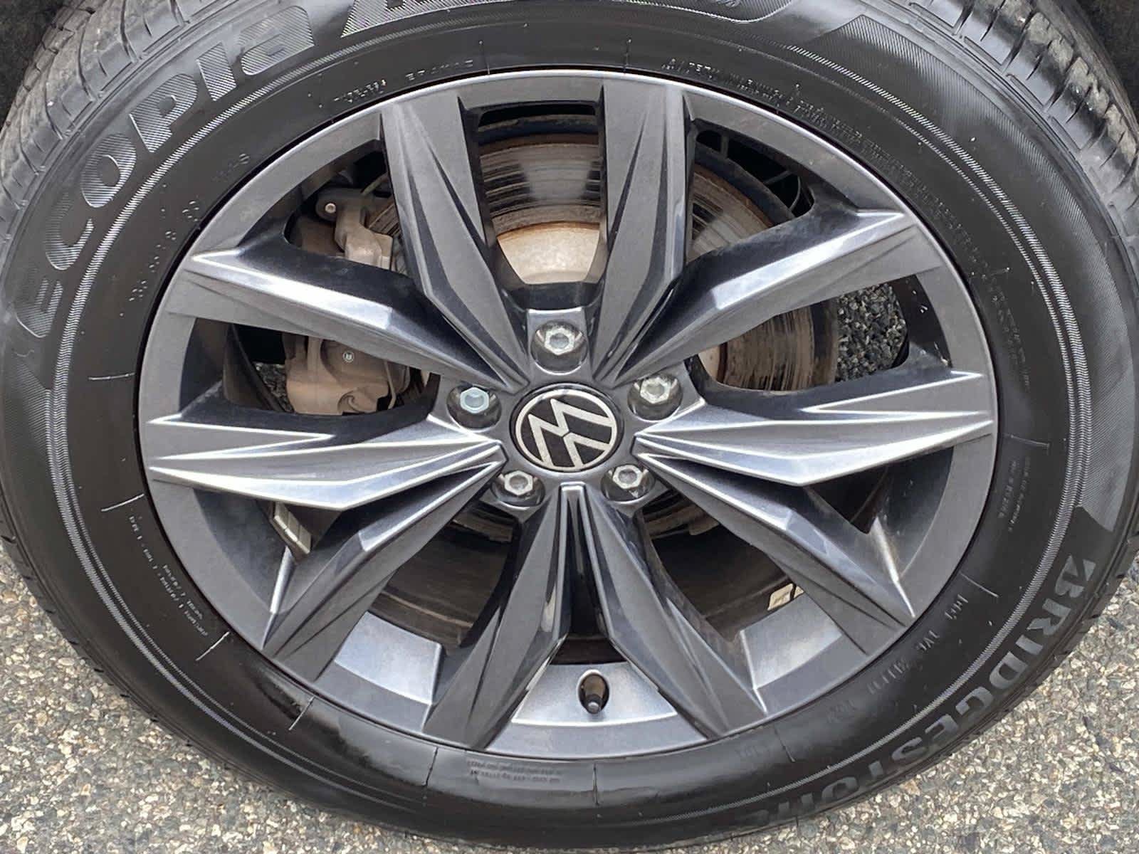 Used 2023 Volkswagen Tiguan SE AWD/4WD image 25