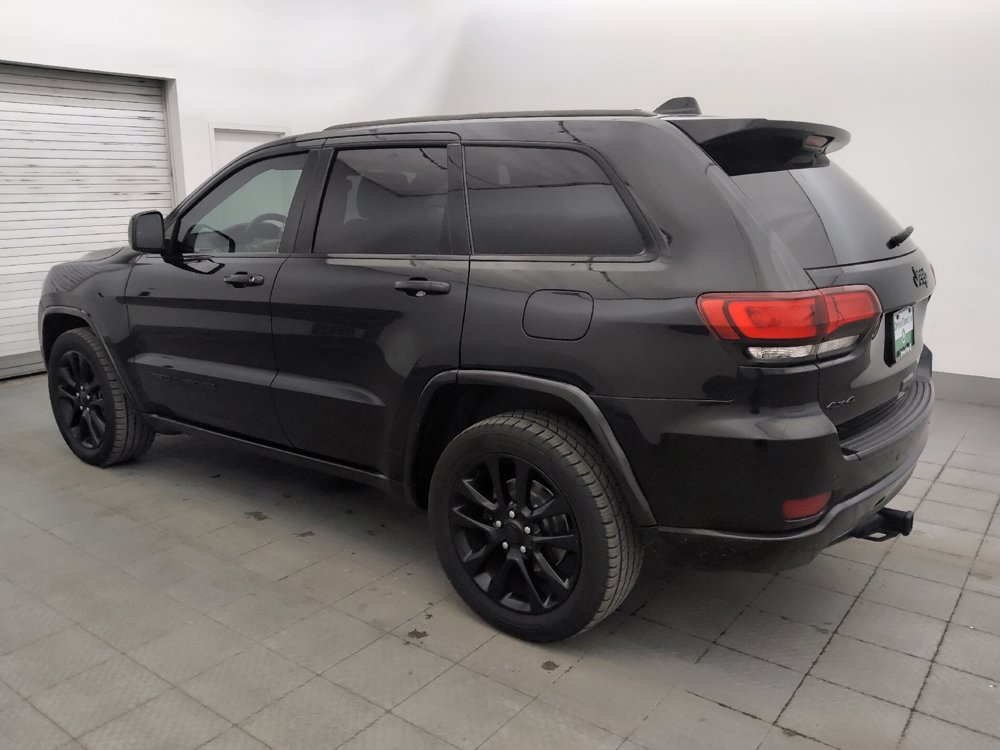 Used 2018 Jeep Grand Cherokee Altitude AWD/4WD image 3