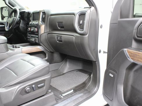 Used 2023 Chevrolet Silverado 2500 High Country w/ Z71 Off-Road Package image 36