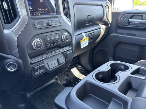 New 2025 GMC Sierra 3500 Pro image 8