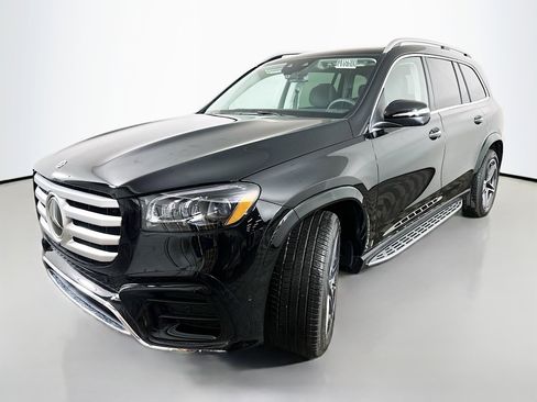 New 2026 Mercedes-Benz GLS 450 4MATIC image 3