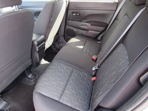 Used 2024 Mitsubishi Outlander Sport ES image 9