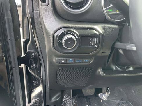 Used 2023 Jeep Wrangler Unlimited Rubicon 4xe w/ Steel Bumper Group image 31