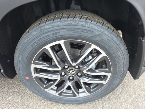 New 2026 Toyota Corolla Cross XLE image 7