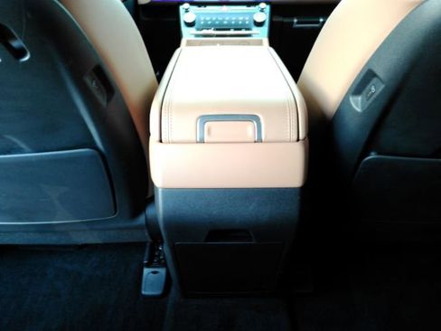 Used 2024 Hyundai Santa Fe Limited image 32