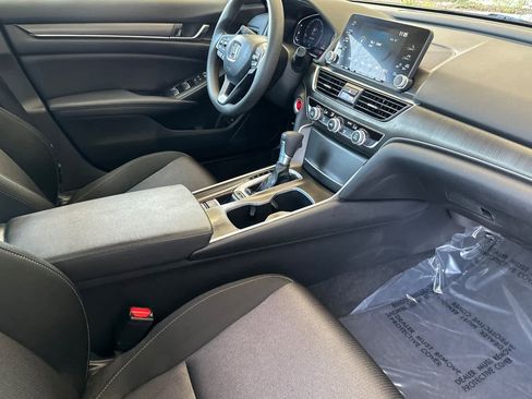 Used 2019 Honda Accord LX image 16