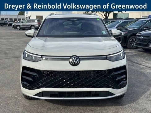 New 2026 Volkswagen Tiguan SEL R-Line image 2
