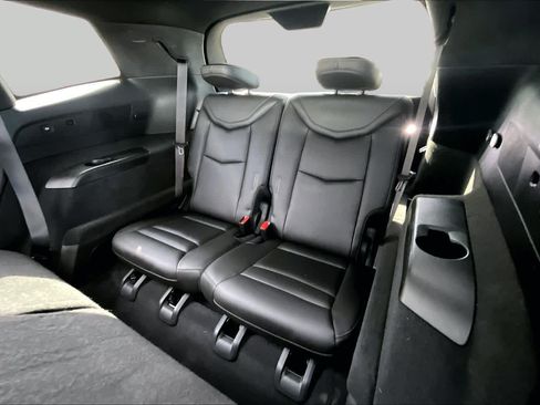 Used 2023 Cadillac XT6 Luxury FWD image 37