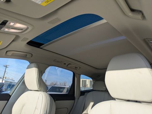 New 2026 Volvo XC60 B5 Ultra w/ Climate Package image 14