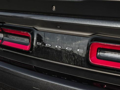 Used 2018 Dodge Challenger R/T Plus image 47