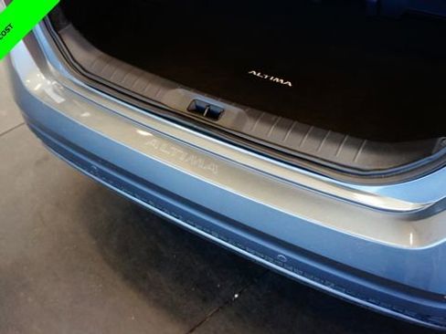 Certified 2025 Nissan Altima 2.5 SV image 40