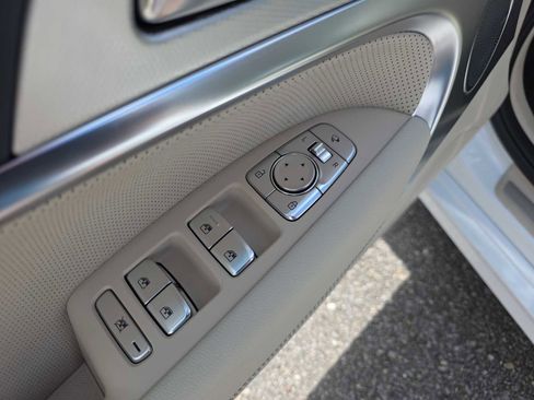 New 2026 Genesis G70 2.5T Prestige image 17