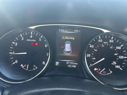 Used 2016 Nissan Rogue SV FWD image 16