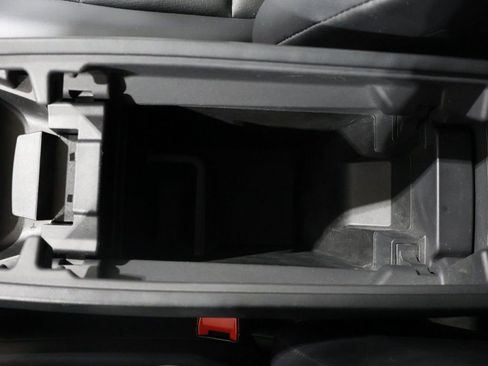 Used 2023 Nissan Rogue SV w/ SV Premium B Package image 37