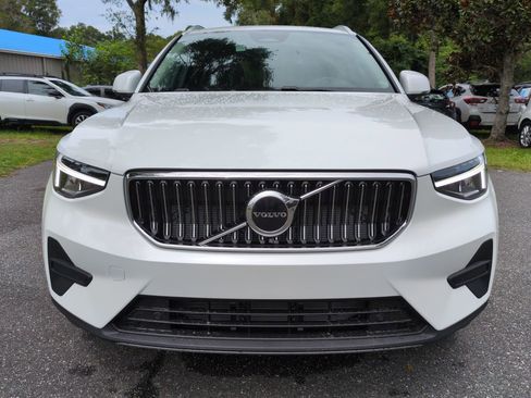 New 2025 Volvo XC40 B5 Core w/ Protection Package Premier image 9