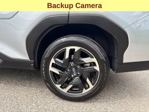 Used 2025 Subaru Forester Limited AWD/4WD image 9