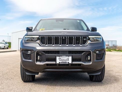 Used 2022 Jeep Grand Cherokee Overland w/ Adv Protech Group III image 2
