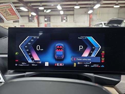 Certified 2025 BMW 330i Sedan w/ Premium Package image 19