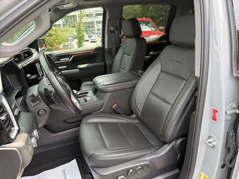 Used 2025 GMC Sierra 1500 Denali w/ Denali Reserve Package AWD/4WD image 19