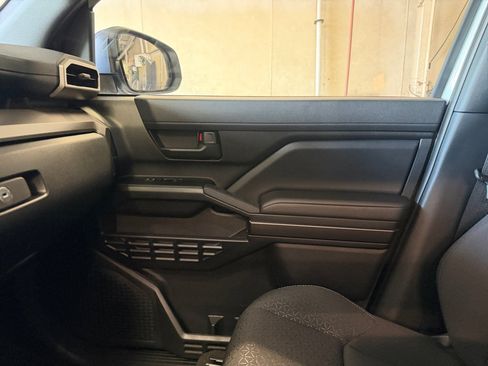 Certified 2026 Toyota 4Runner SR5 AWD/4WD image 35